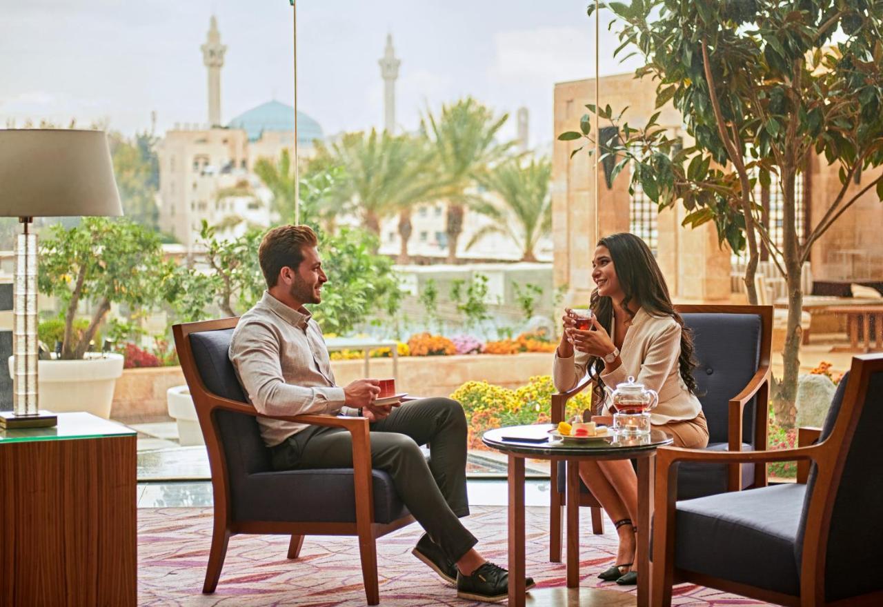 Grand Hyatt Amman Hotell Exteriör bild The Terrace Lounge