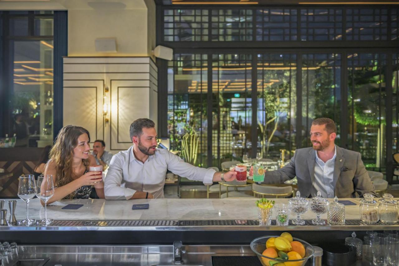 Grand Hyatt Amman Hotell Exteriör bild The bar at the hotel