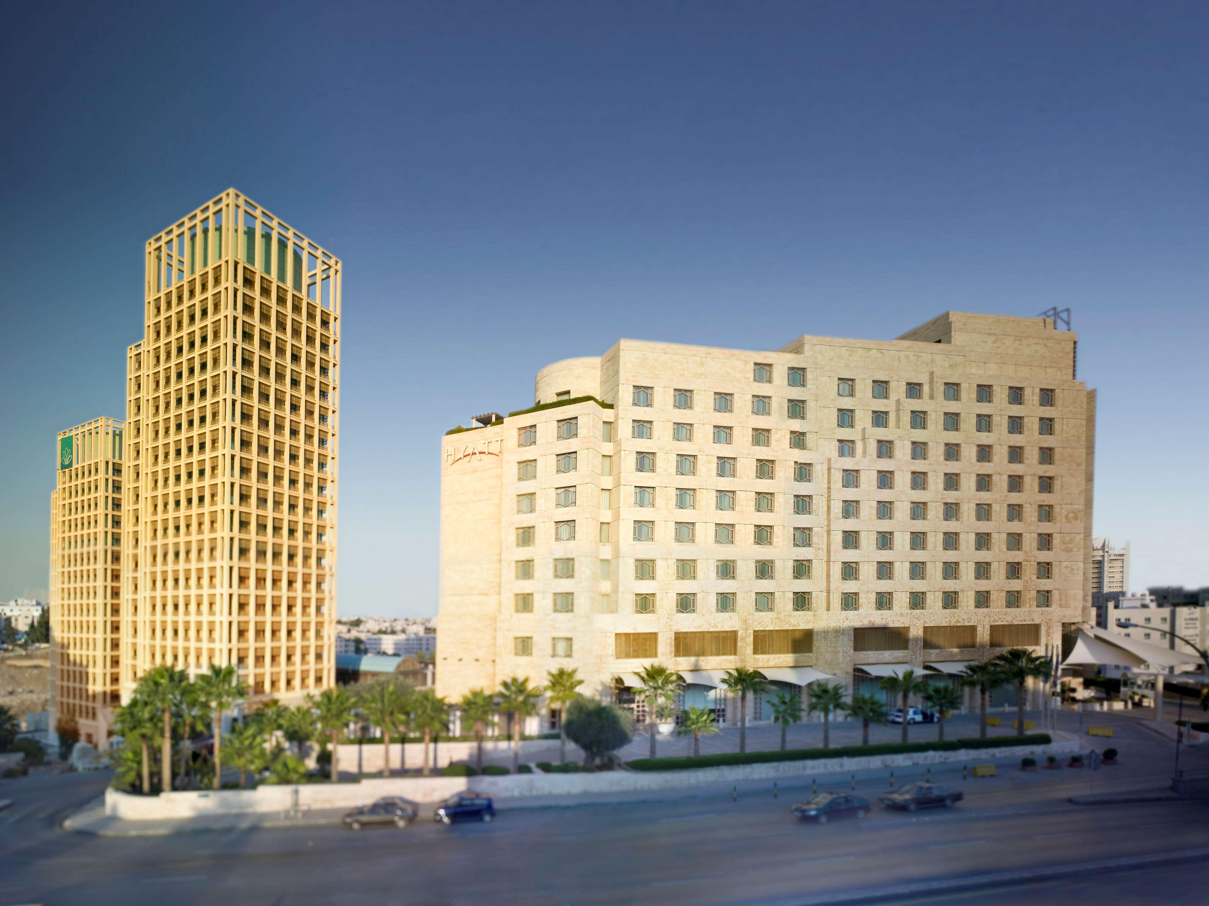Grand Hyatt Amman Hotell Exteriör bild The Four Seasons Hotel in Amman