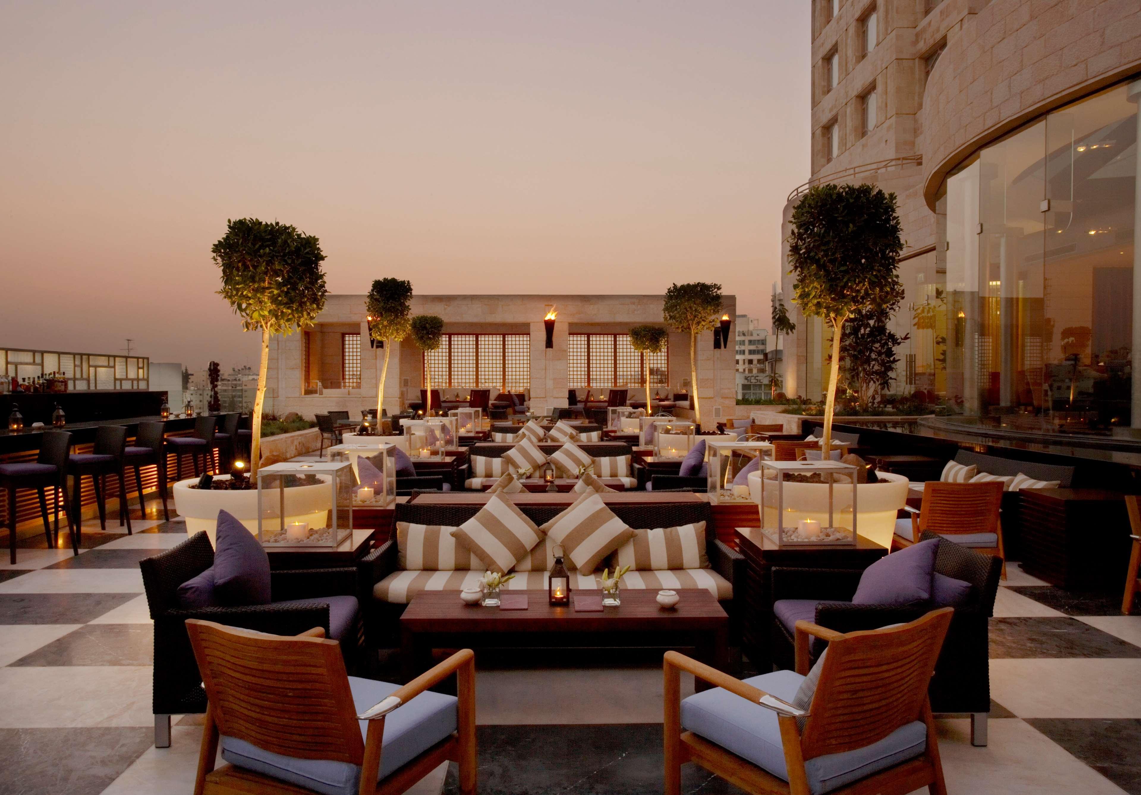 Grand Hyatt Amman Hotell Exteriör bild The Bar